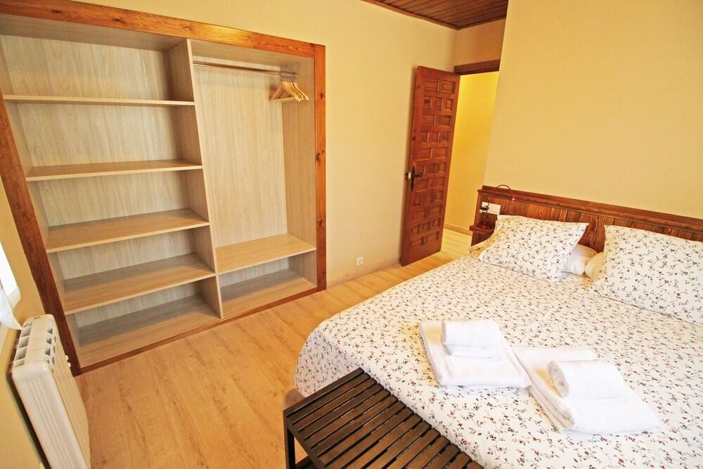 Snoe Apartamentos Mont Romies Plaza Salardú Exteriör bild