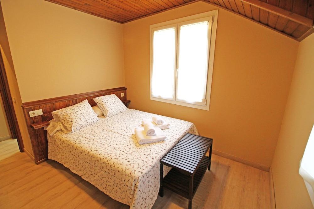 Snoe Apartamentos Mont Romies Plaza Salardú Exteriör bild